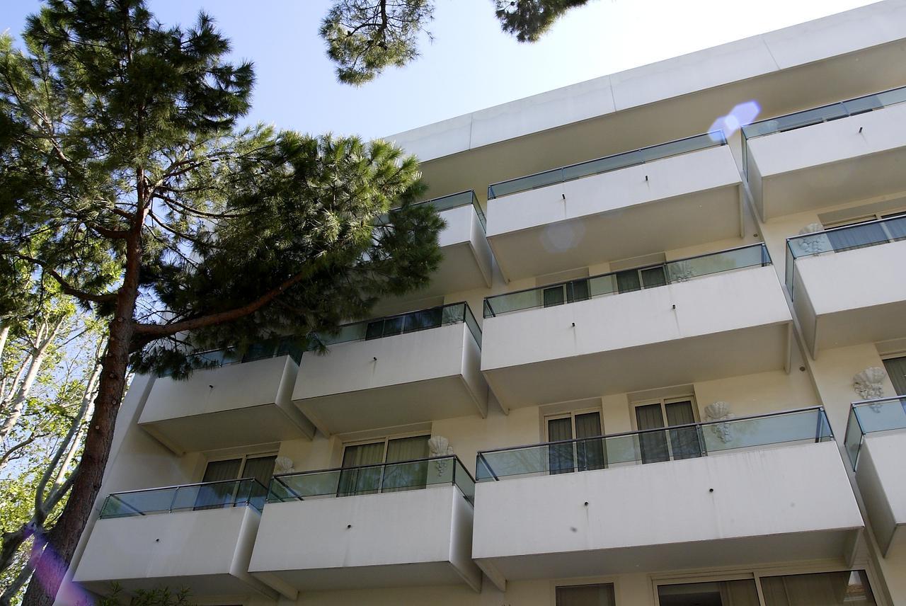 Hotel Luxor Rimini Buitenkant foto